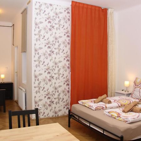 Central Prague Wenceslas Square Apartments 外观 照片