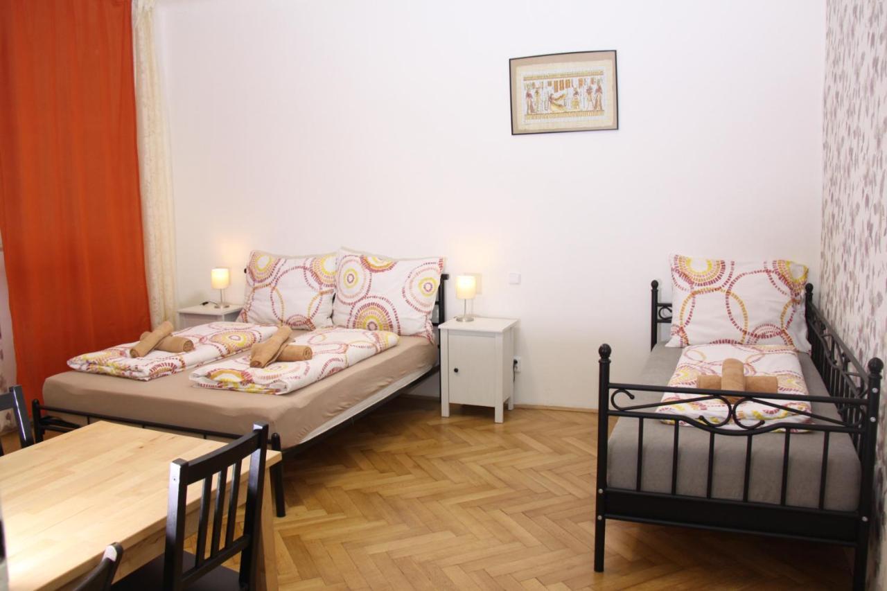 Central Prague Wenceslas Square Apartments 外观 照片
