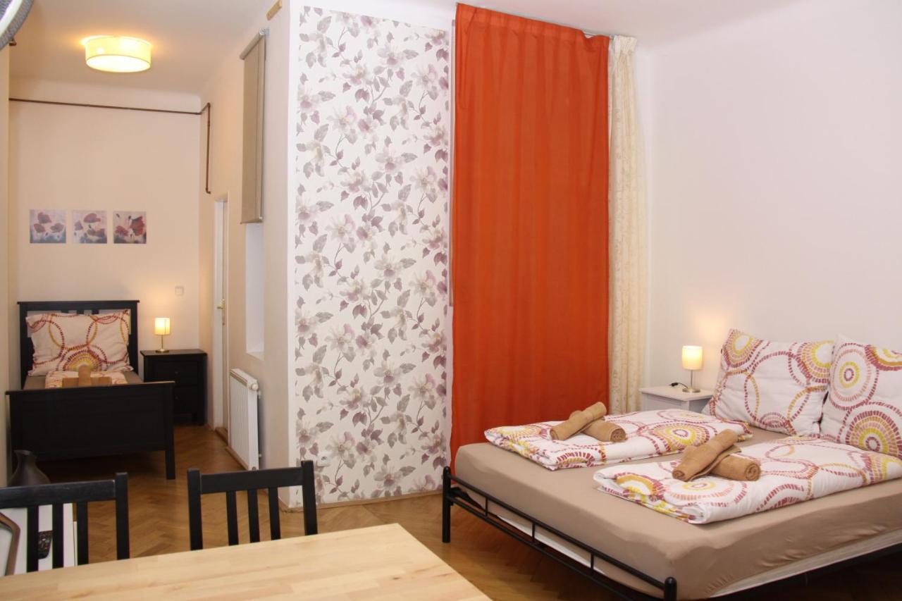 Central Prague Wenceslas Square Apartments 外观 照片